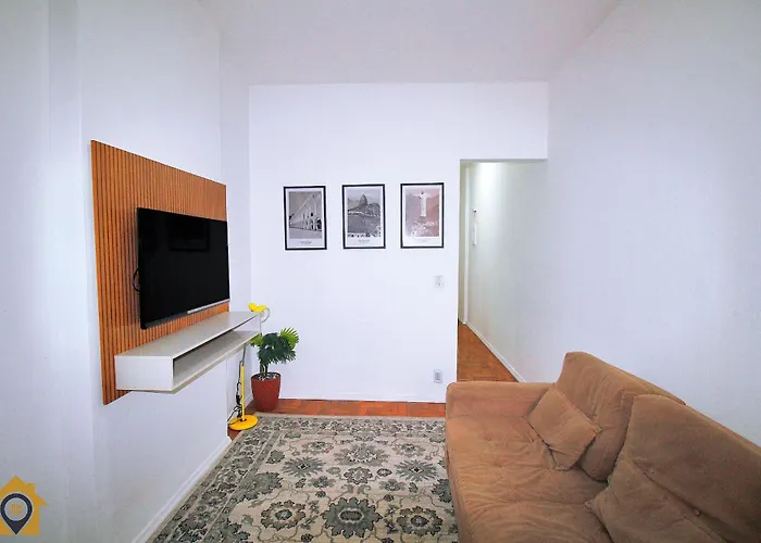 Apartamento Simples E Bem Localizado No Leme