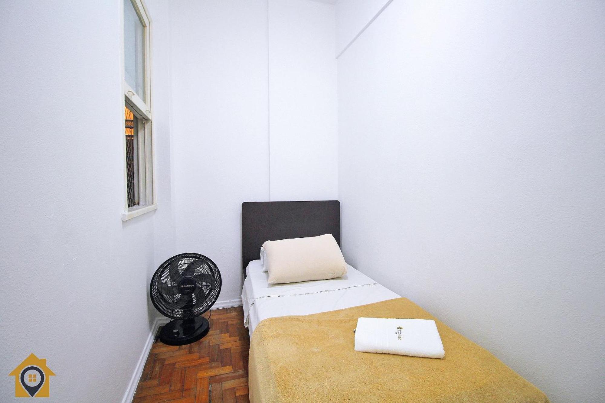 Simples E Bem Localizado No Leme Apartamento *