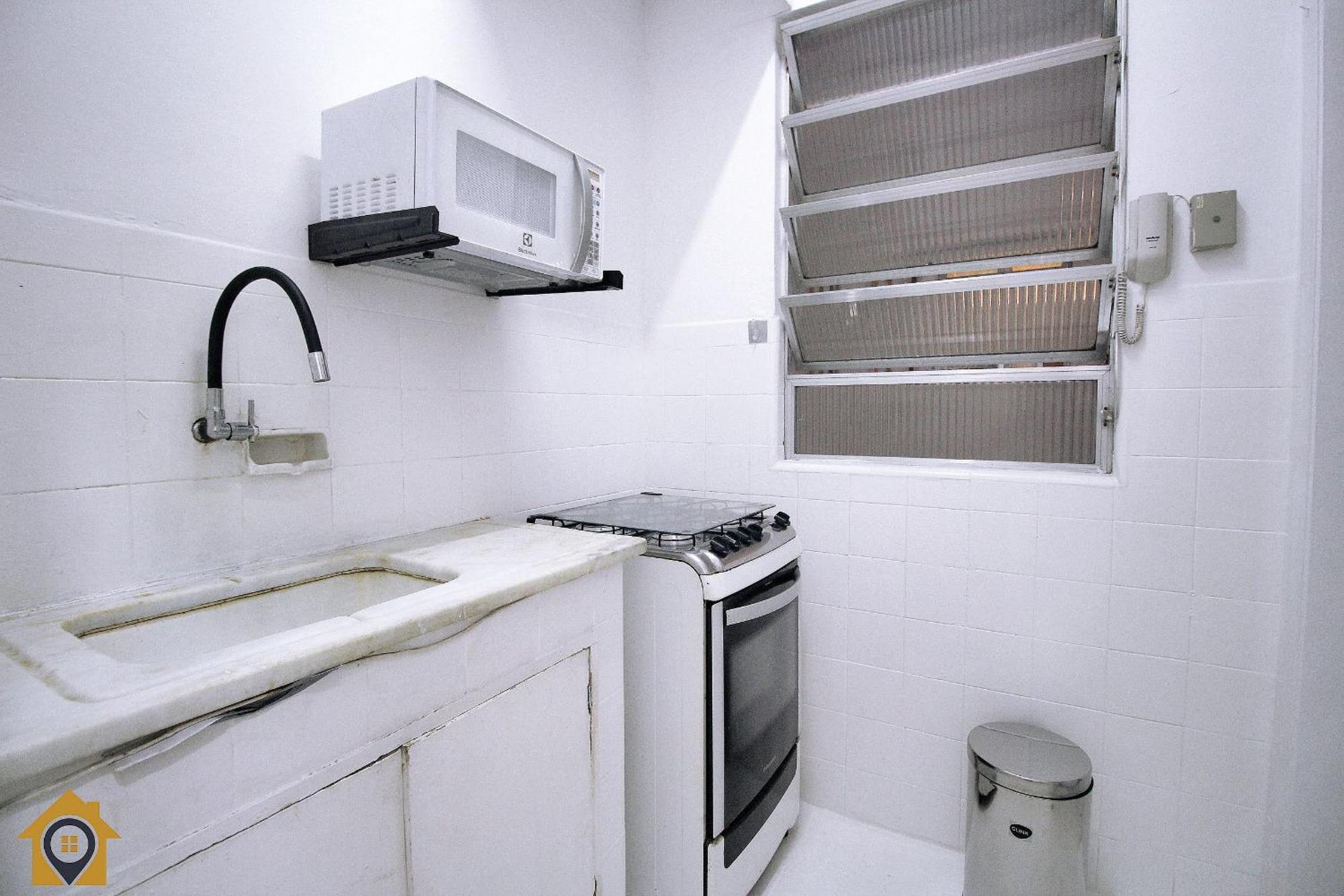 Apartamento Simples E Bem Localizado No Leme Rio de Janeiro