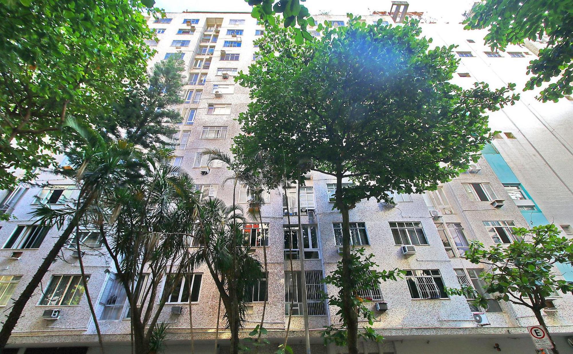 Simples E Bem Localizado No Leme Rio de Janeiro