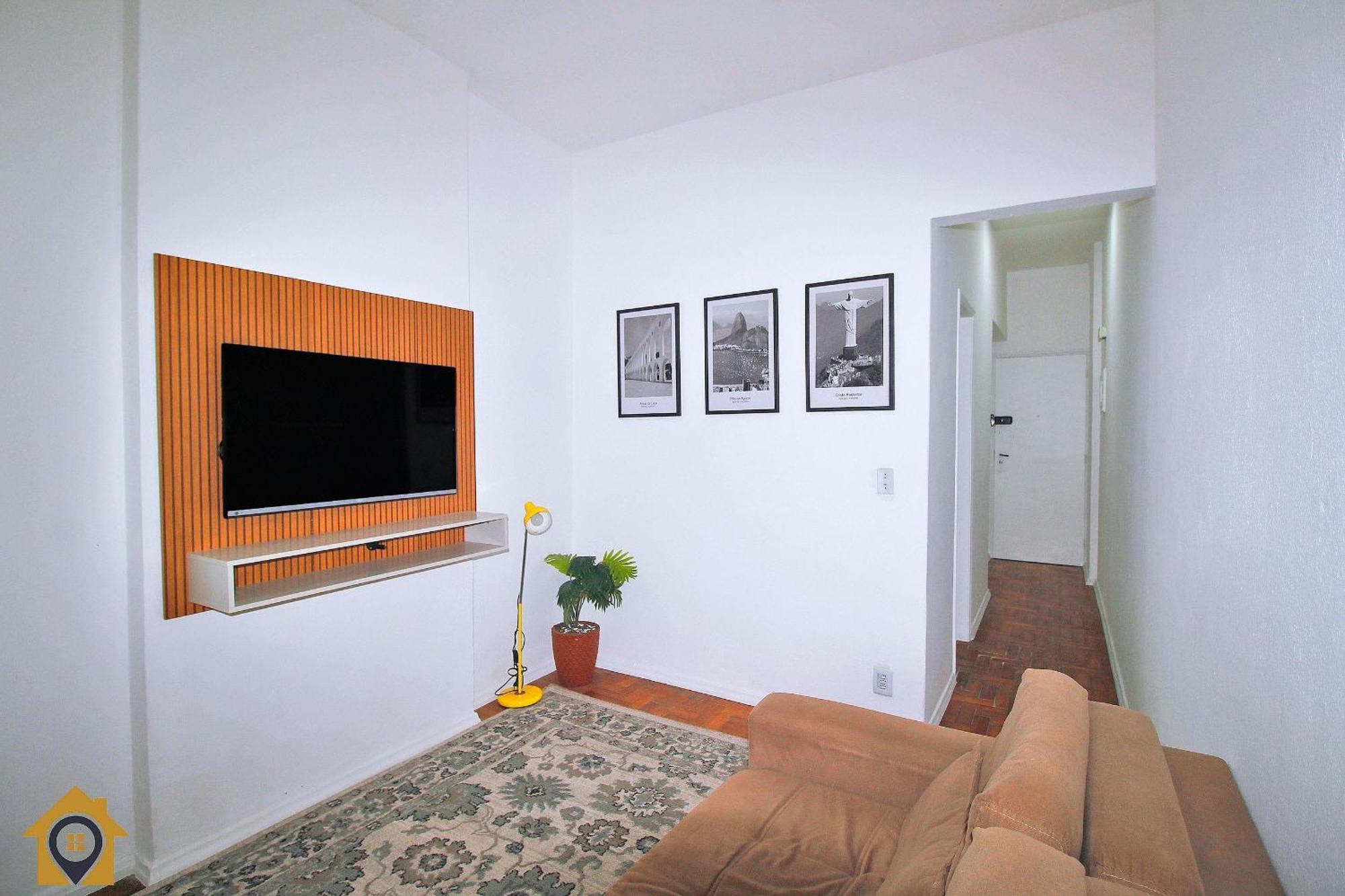 Simples E Bem Localizado No Leme Apartamento *